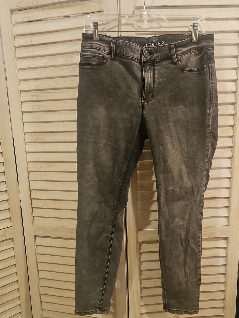 White House Black Market, Gray/ Black Acid-Wash Jeans/Jeggings, 10S, EUC